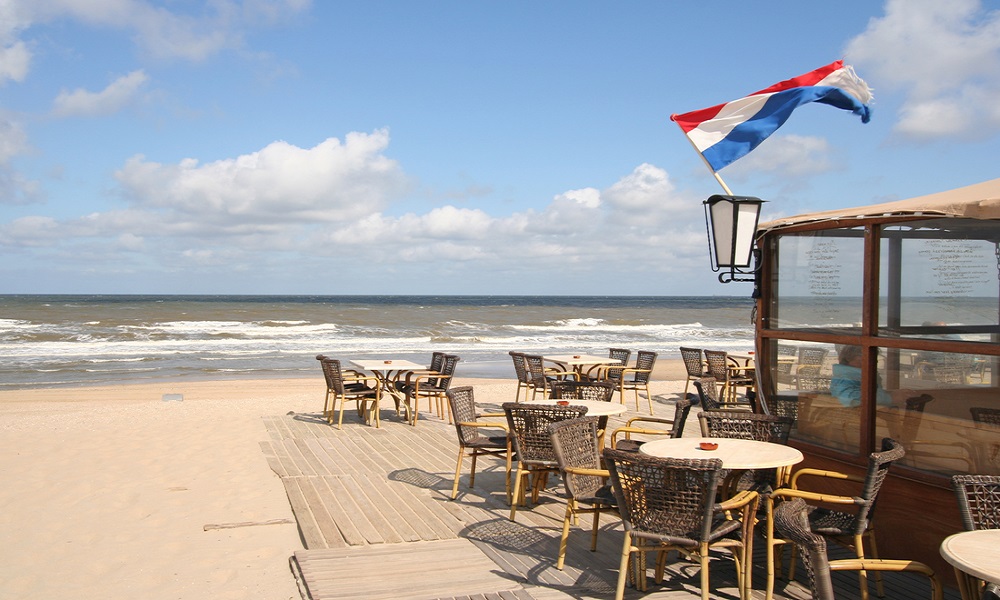 Bergen ist seit 1900 bis heute bekannt als Kunstlerdorf mit ein sehr burgundischen Karakter und das wundert keiner. Die fabelhafte Natur und besonderen Licht hat bis heutzutage viele bekannte Niederländischen Malern, Schriftstellern und Dichtern inspiriert. Vielleicht erklärt das die grosse Anziehungskraft von Bergen auf Naturliebhaber und Lebenskünstler.